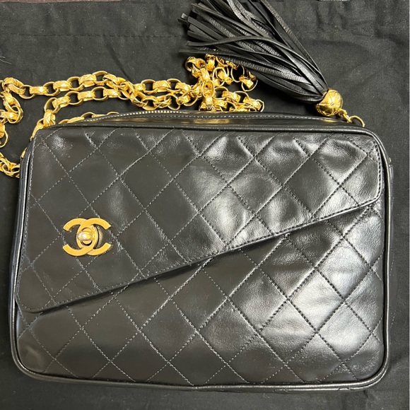 Authentic*RARE 1994 Chanel Camera Bag with Bijoux chain - Picture 4 of 17